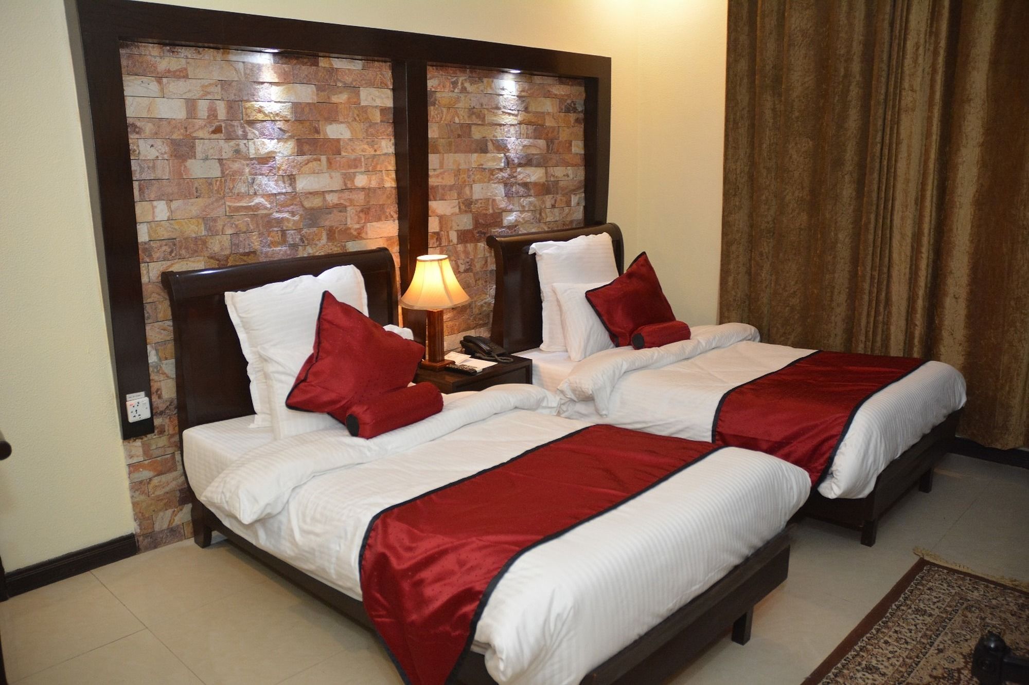 Shangrila Resort Hotel Исламабад Екстериор снимка